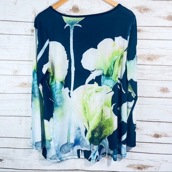 Soft Surroundings | Watercolor floral tunic - Picture 4 of 8